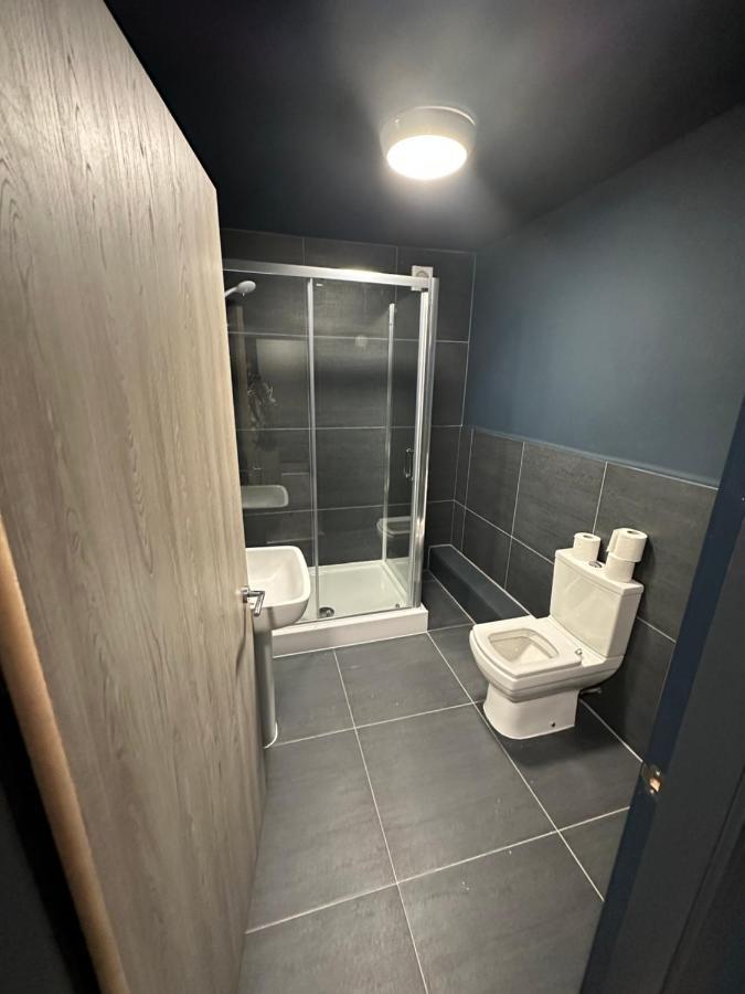 Penthouse Apartment, Sleeps 21 With Terrace Liverpool Exterior photo